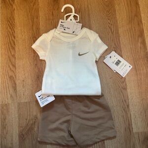 Baby boy or girl nike short and onesie outfit set - size 6 month NWT